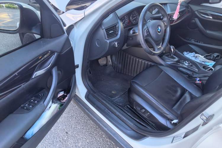 Used BMW X1 2015 sDrive18i Fashion Upgrade Edition Driver Seat