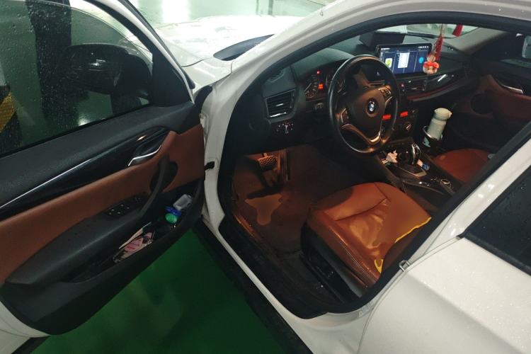 Used BMW X1 2015 sDrive18i Fashion Upgrade Edition Driver Seat