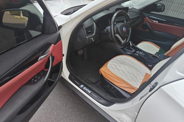 Used BMW X1 2015 sDrive18i Fashion Upgrade Edition Driver Seat