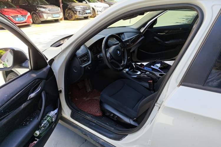 Used BMW X1 2015 sDrive18i Fashion Upgrade Edition Driver Seat