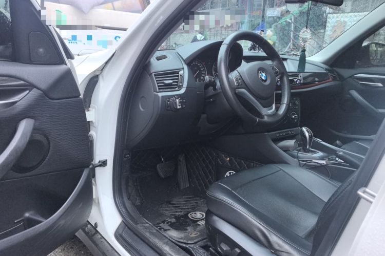 Used BMW X1 2015 sDrive18i Fashion Upgrade Edition Driver Seat