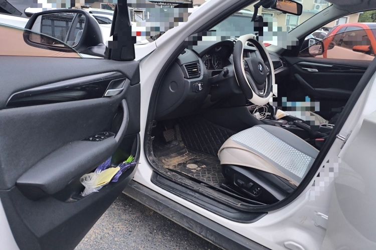 Used BMW X1 2015 sDrive18i Leading Edition Driver Seat