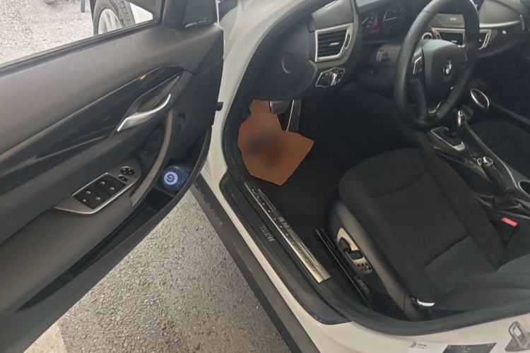 Used BMW X1 2015 sDrive18i Fashion Upgrade Edition Driver Seat