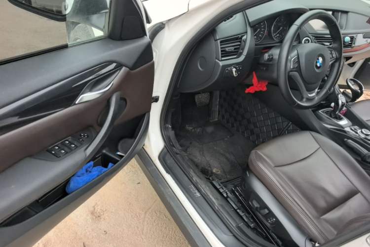 Used BMW X1 2015 sDrive18i Fashion Upgrade Edition Driver Seat