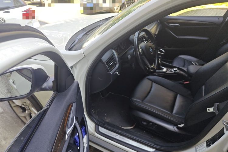 Used BMW X1 2015 xDrive20i X Package Upgrade Edition Driver Seat
