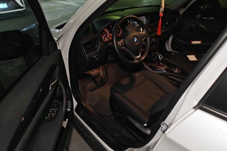 Used BMW X1 2015 sDrive18i Leading Edition Driver Seat