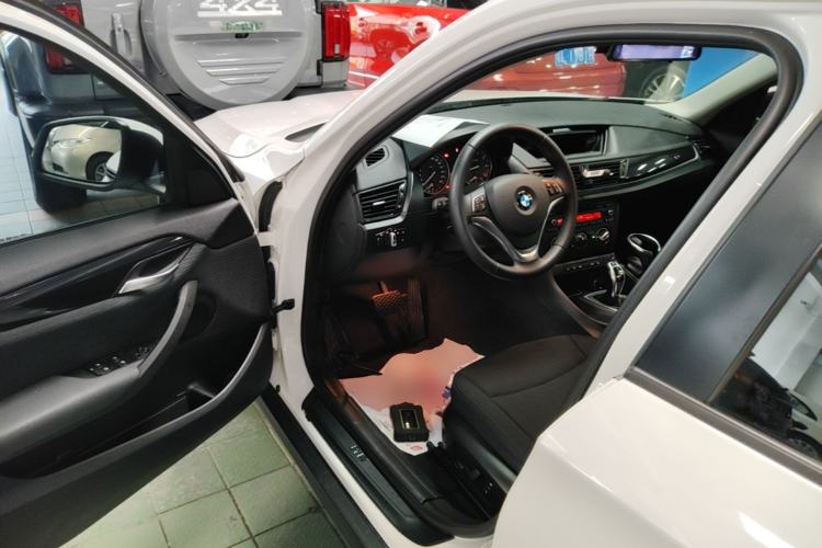 Used BMW X1 2015 sDrive18i Fashion Upgrade Edition Driver Seat