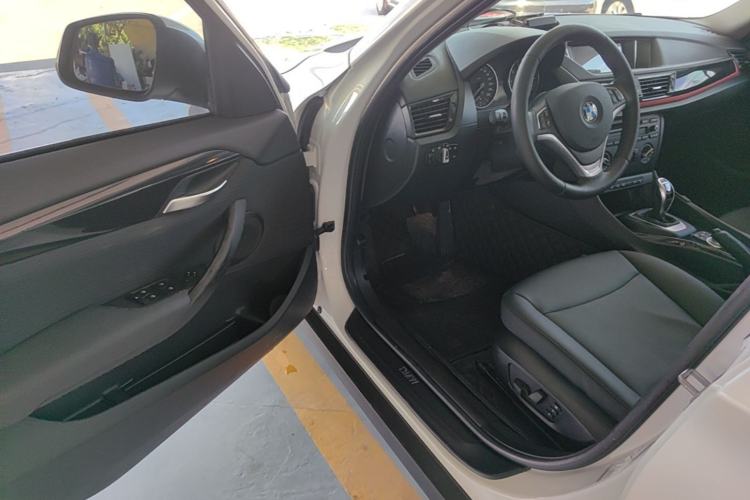 Used BMW X1 2015 sDrive18i Fashion Upgrade Edition Driver Seat