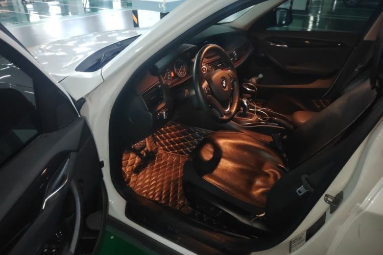 Used BMW X1 2015 sDrive18i Fashion Upgrade Edition Driver Seat