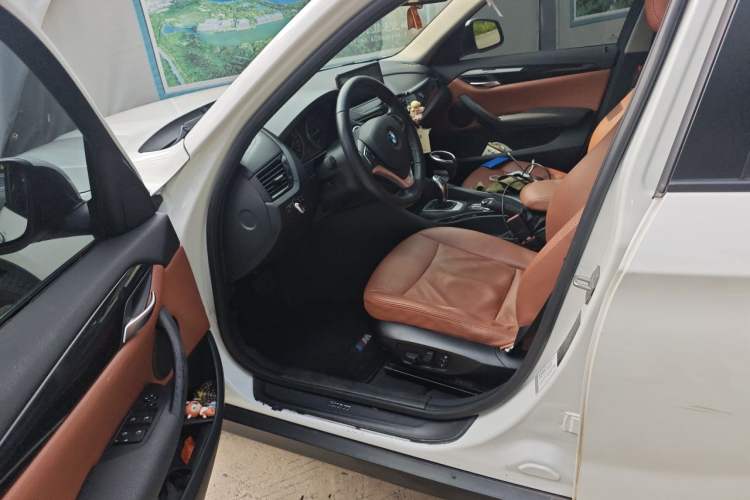 Used BMW X1 2015 sDrive18i Fashion Upgrade Edition Driver Seat