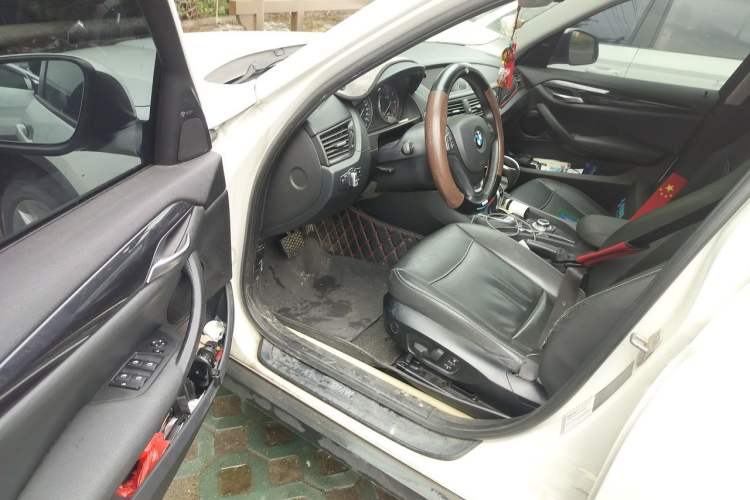 Used BMW X1 2015 sDrive18i Fashion Upgrade Edition Driver Seat
