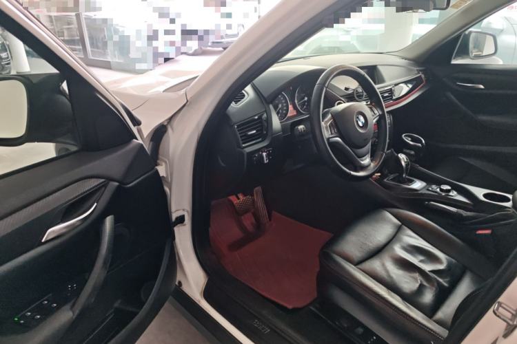 Used BMW X1 2015 sDrive18i Fashion Upgrade Edition Driver Seat