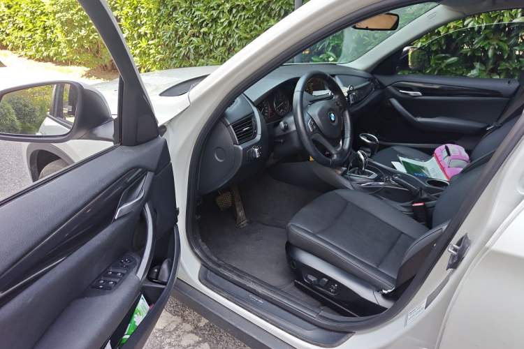 Used BMW X1 2015 sDrive18i Leading Edition Driver Seat