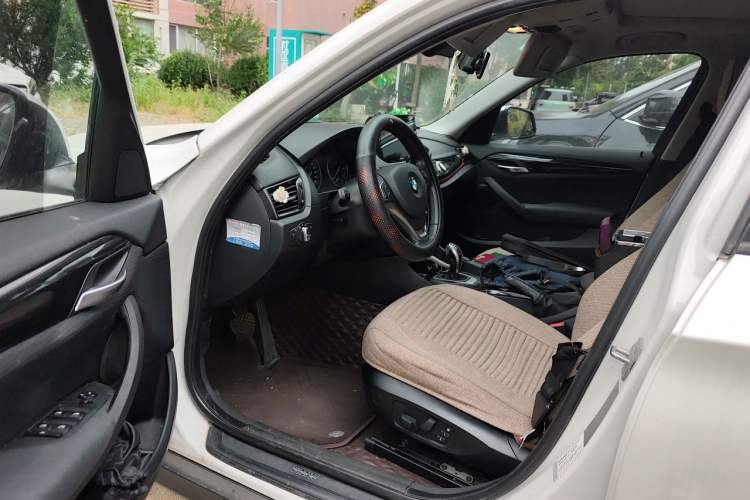 Used BMW X1 2015 sDrive18i Fashion Upgrade Edition Driver Seat