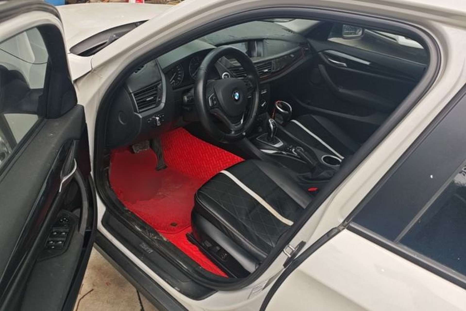 Used BMW X1 2015 sDrive18i Fashion Upgrade Edition Driver Seat