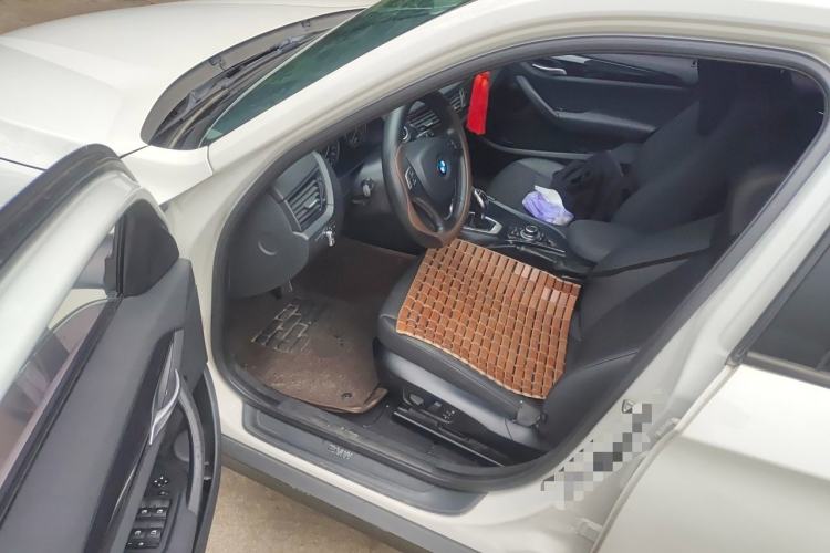 Used BMW X1 2015 sDrive18i Leading Edition Driver Seat