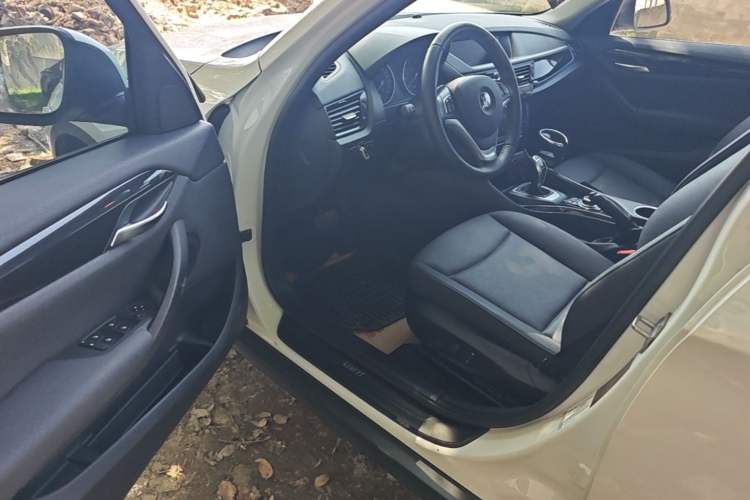Used BMW X1 2015 sDrive18i Leading Edition Driver Seat