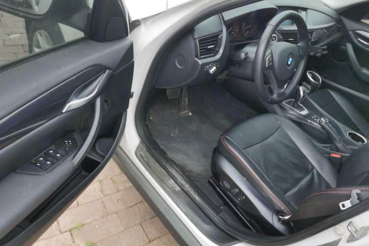 Used BMW X1 2015 sDrive18i Fashion Upgrade Edition Driver Seat