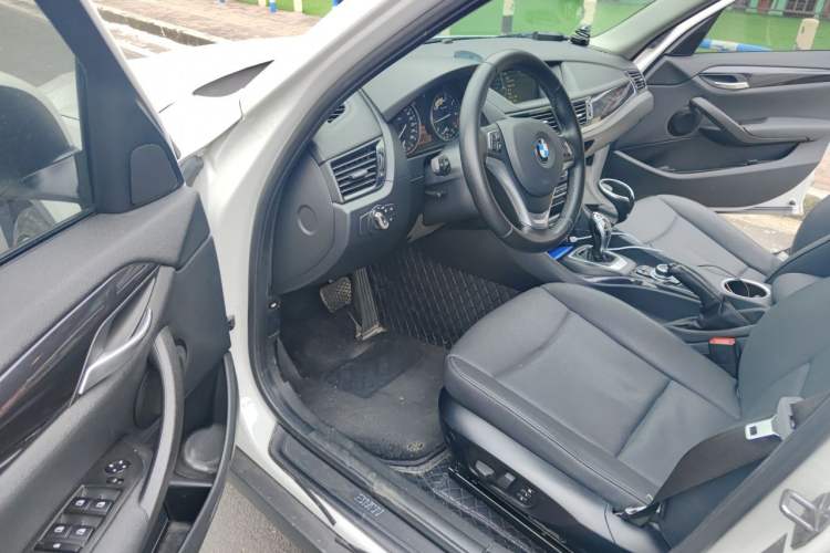 Used BMW X1 2015 sDrive18i Leading Edition Driver Seat