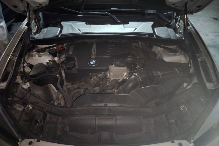 Used BMW X1 2015 sDrive18i Fashion Upgrade Edition Engine Bay