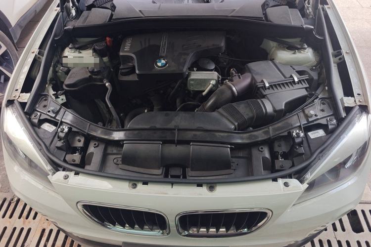 Used BMW X1 2015 sDrive18i Fashion Upgrade Edition Engine Bay