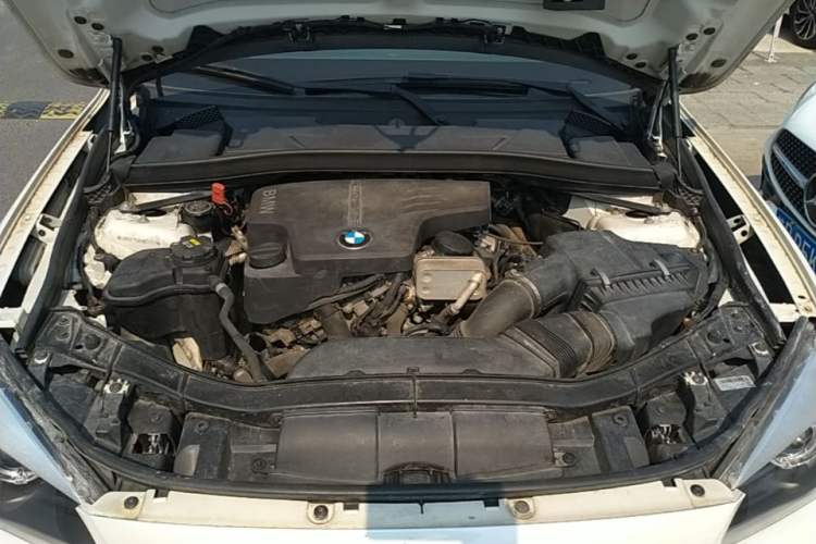 Used BMW X1 2015 sDrive18i Fashion Upgrade Edition Engine Bay