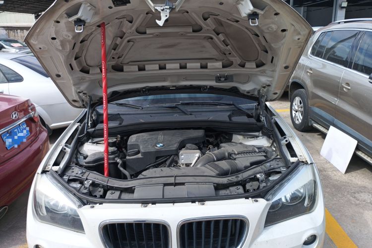 Used BMW X1 2015 sDrive18i Fashion Upgrade Edition Engine Bay