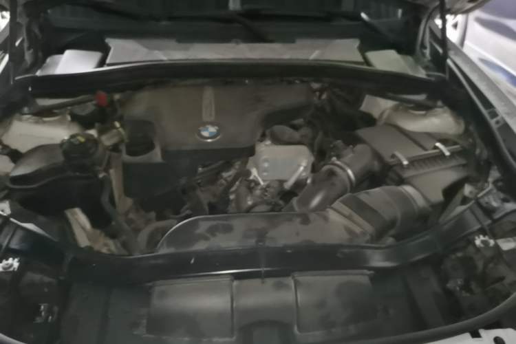 Used BMW X1 2015 sDrive18i Fashion Upgrade Edition Engine Bay