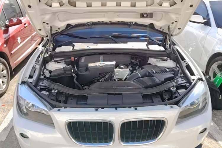 Used BMW X1 2015 sDrive18i Fashion Upgrade Edition Engine Bay