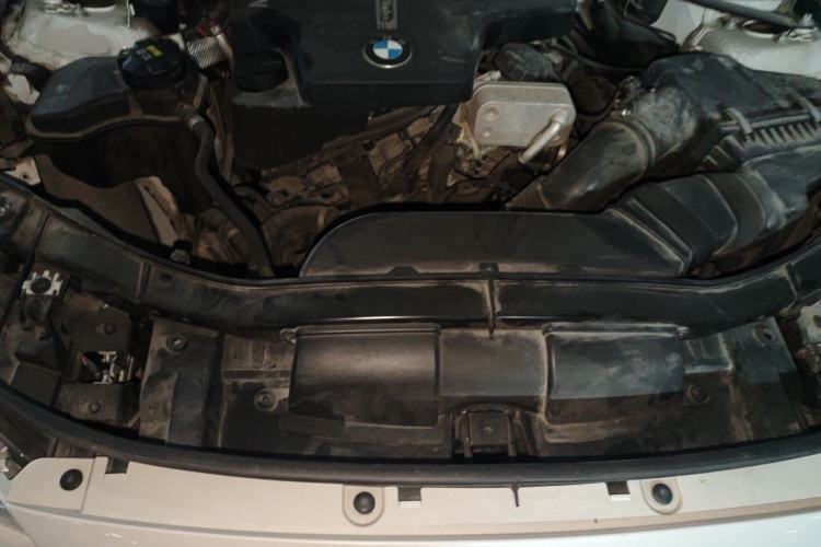 Used BMW X1 2015 sDrive18i Leading Edition Engine Bay