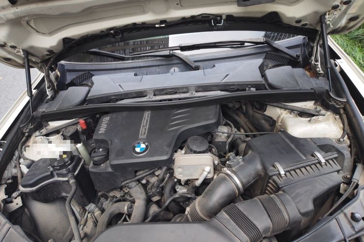 Used BMW X1 2015 sDrive18i Fashion Upgrade Edition Engine Bay