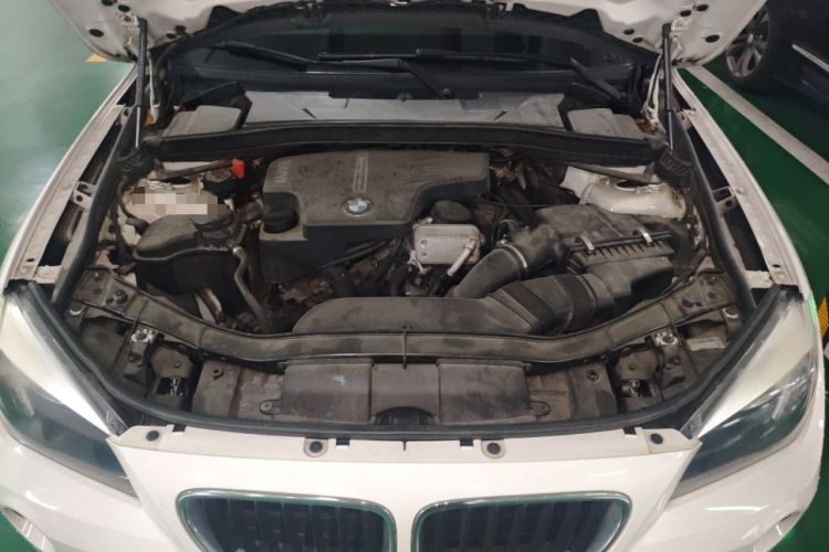 Used BMW X1 2015 sDrive18i Fashion Upgrade Edition Engine Bay