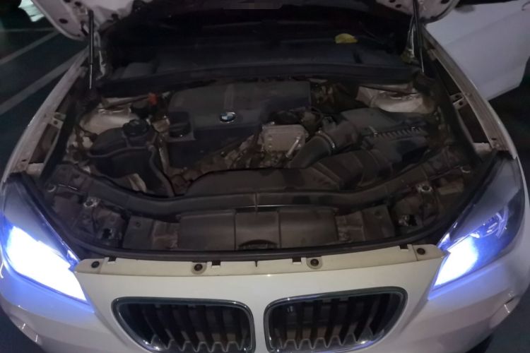 Used BMW X1 2015 sDrive18i Fashion Upgrade Edition Engine Bay