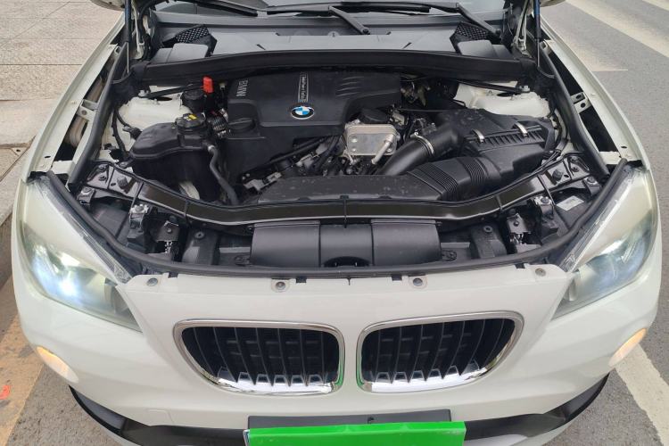 Used BMW X1 2015 sDrive18i Fashion Upgrade Edition Engine Bay