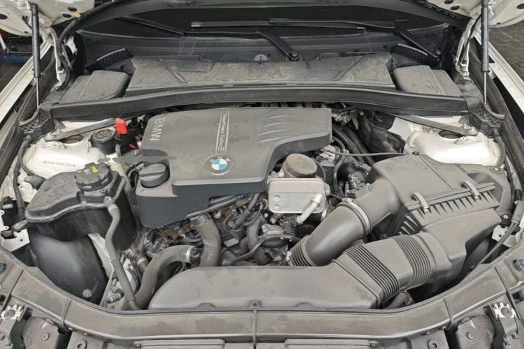 Used BMW X1 2015 sDrive18i Fashion Upgrade Edition Engine Bay