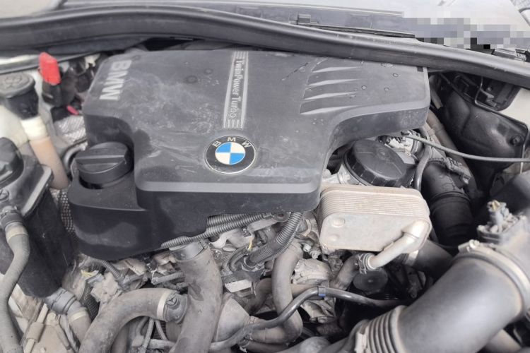 Used BMW X1 2015 sDrive18i Fashion Upgrade Edition Engine Bay