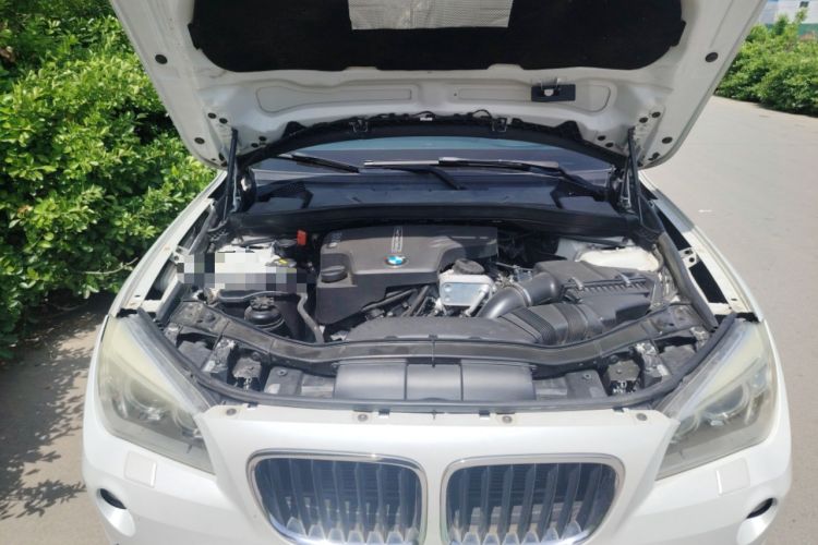 Used BMW X1 2015 xDrive20i Fashion Upgrade Edition Engine Bay