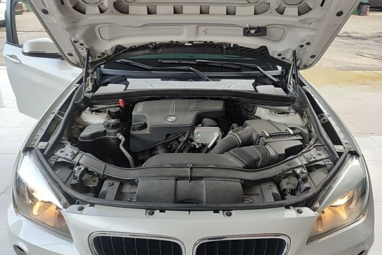 Used BMW X1 2015 sDrive18i Fashion Upgrade Edition Engine Bay