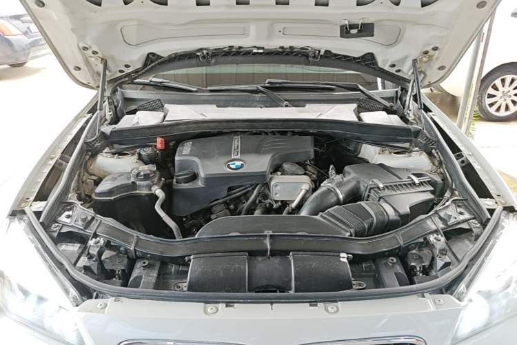 Used BMW X1 2015 sDrive18i Fashion Upgrade Edition Engine Bay