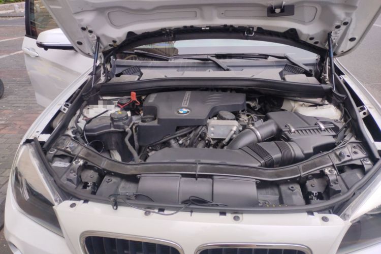 Used BMW X1 2015 sDrive18i Fashion Upgrade Edition Engine Bay