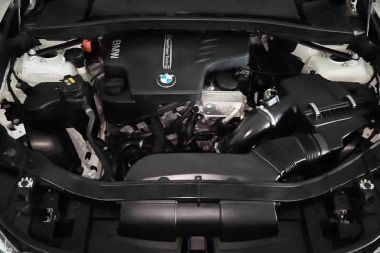 Used BMW X1 2015 sDrive18i Fashion Upgrade Edition Engine Bay