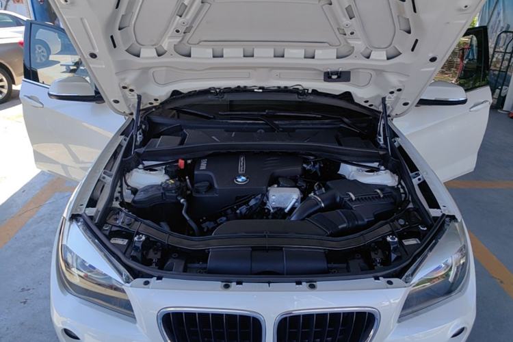 Used BMW X1 2015 sDrive18i Fashion Upgrade Edition Engine Bay