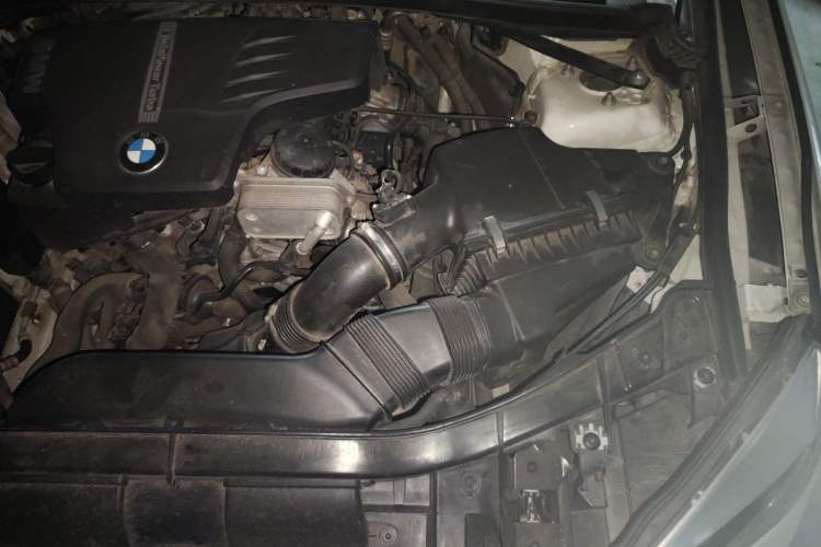 Used BMW X1 2015 sDrive18i Fashion Upgrade Edition Engine Bay Left