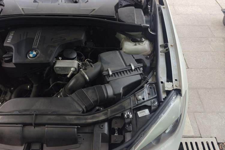 Used BMW X1 2015 sDrive18i Fashion Upgrade Edition Engine Bay Left