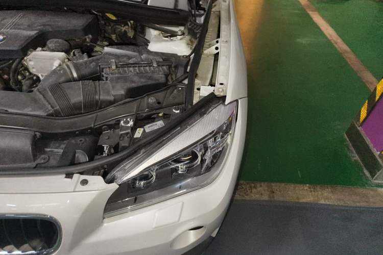 Used BMW X1 2015 sDrive18i Leading Edition Engine Bay Left