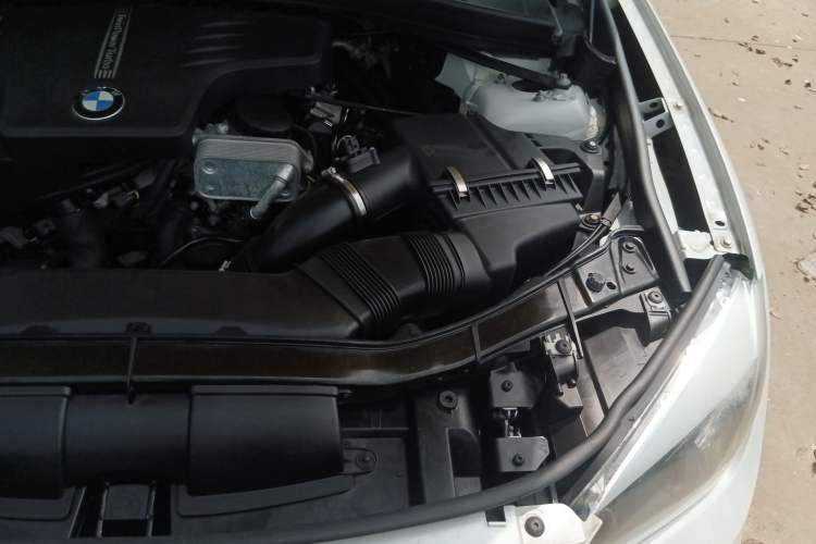 Used BMW X1 2015 sDrive18i Fashion Upgrade Edition Engine Bay Left