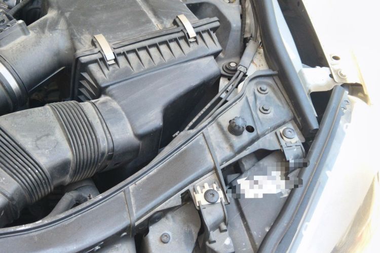 Used BMW X1 2015 sDrive18i Fashion Upgrade Edition Engine Bay Left
