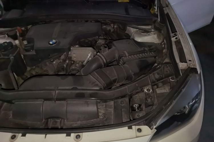 Used BMW X1 2015 sDrive18i Fashion Upgrade Edition Engine Bay Left