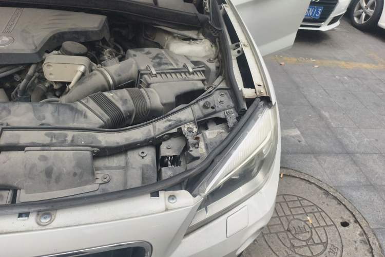 Used BMW X1 2015 sDrive18i Leading Edition Engine Bay Left