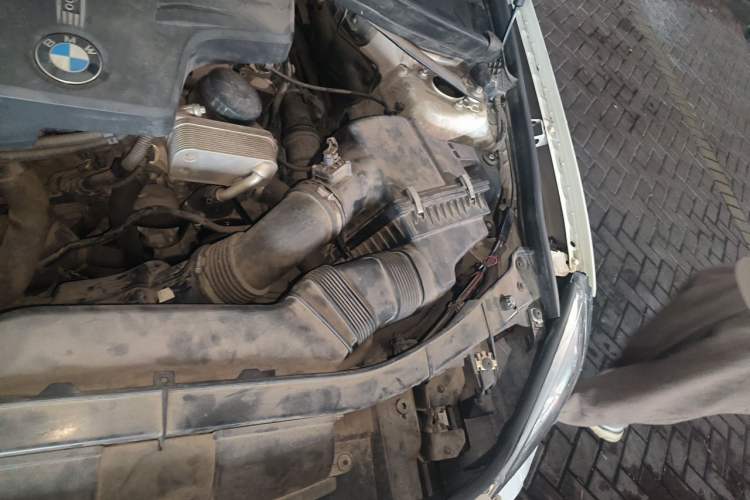 Used BMW X1 2015 sDrive18i Fashion Upgrade Edition Engine Bay Left